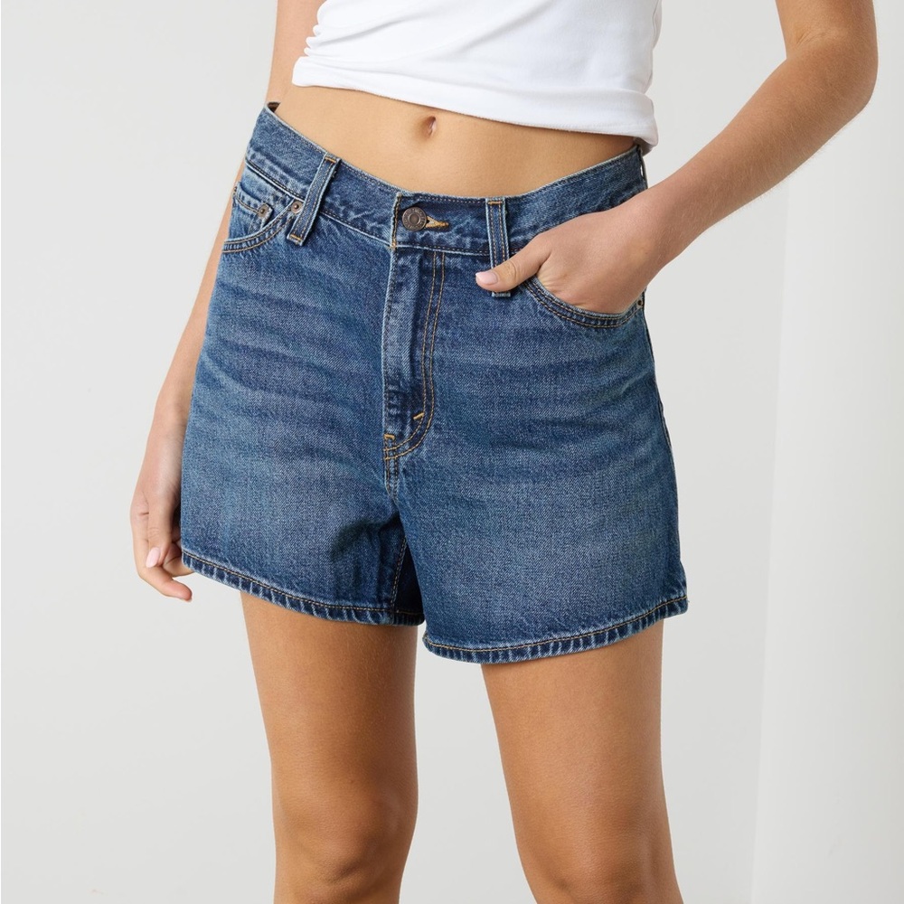 Levi’s 80s Mom Shorts